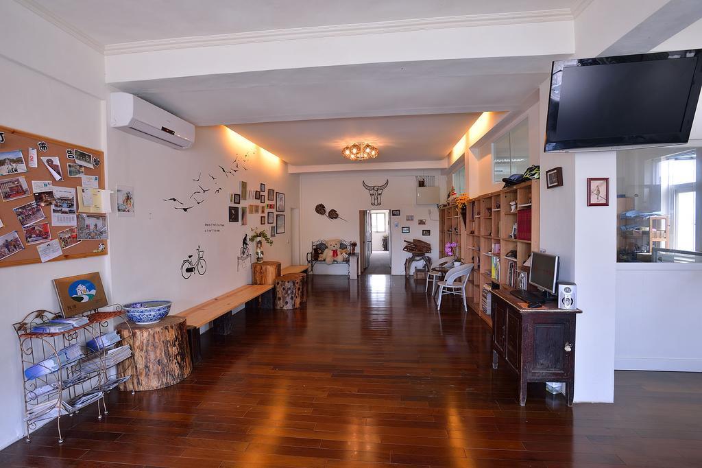 Ding Ding Homestay Цзіньху Екстер'єр фото