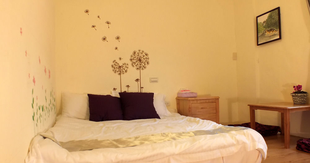 Ding Ding Homestay Цзіньху Екстер'єр фото