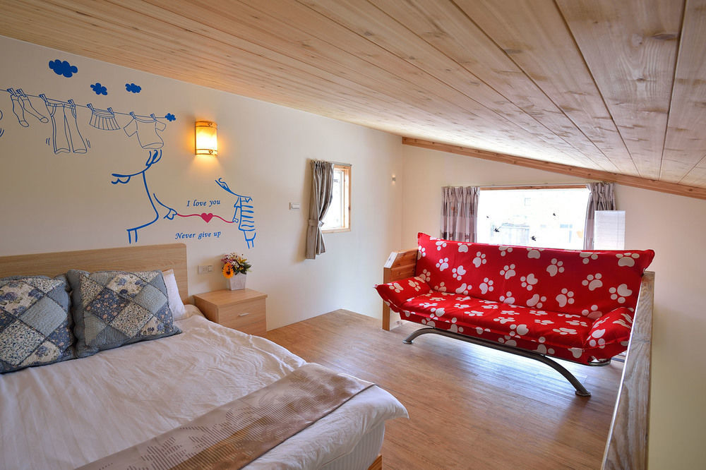 Ding Ding Homestay Цзіньху Екстер'єр фото